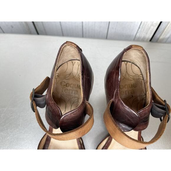 Coque Terra Anthropologie Heels EU 37 US 6.5 Brown Leather Studded Distressed - Picture 4 of 7